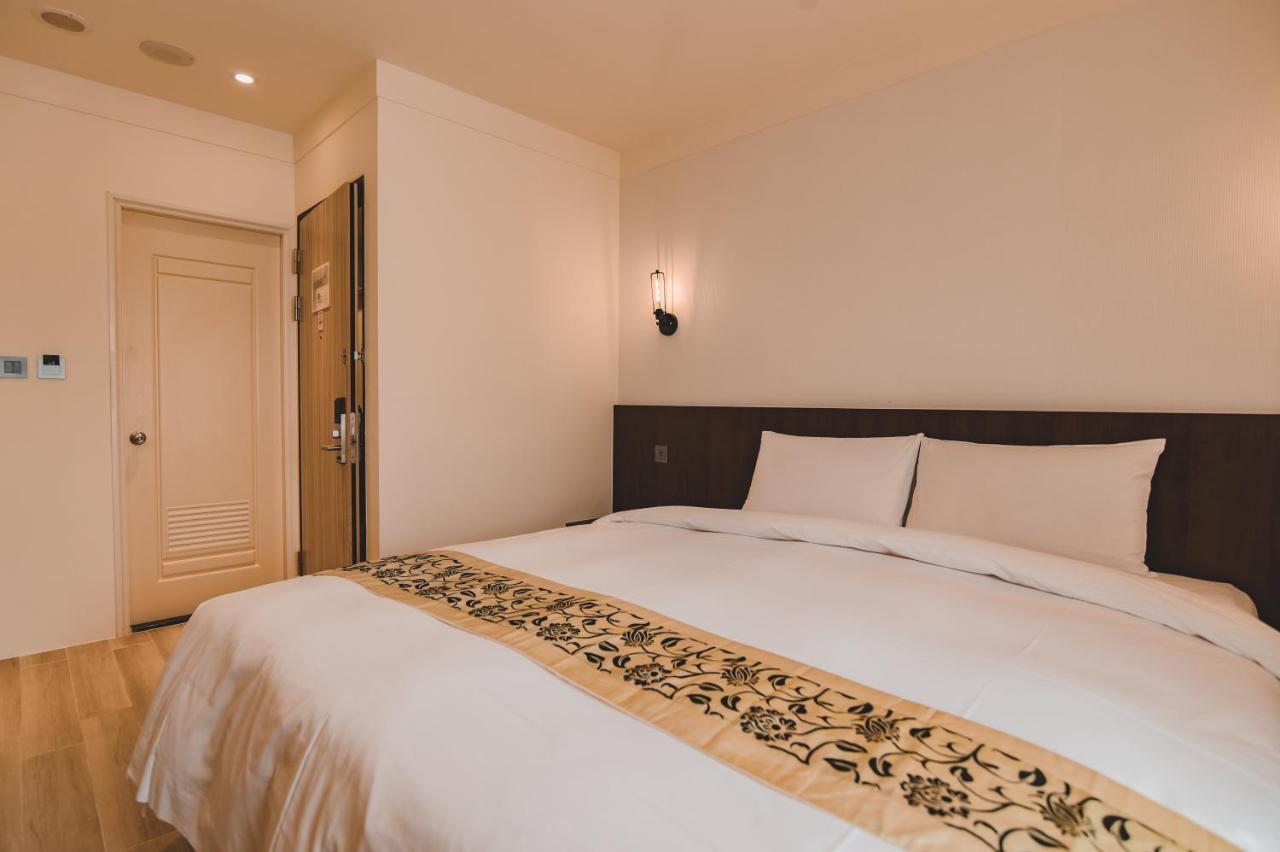 East Town 26 Hotel Hualien Eksteriør billede